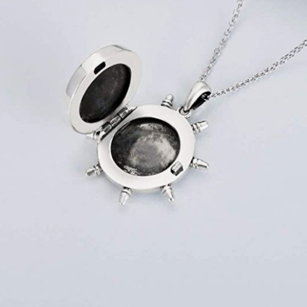 D18 Sterling Locket Compass Rudder Keepsake - Picture 4 of 9